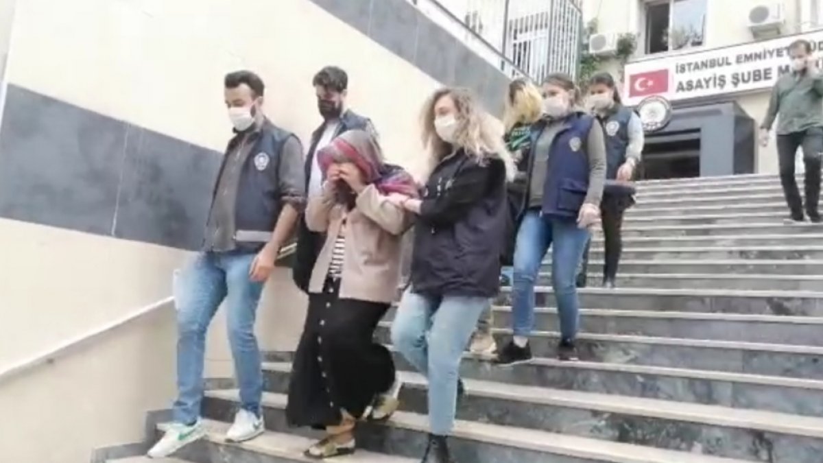 İstanbul'da turistleri hedef alan 3 kadın hırsız kamerada
