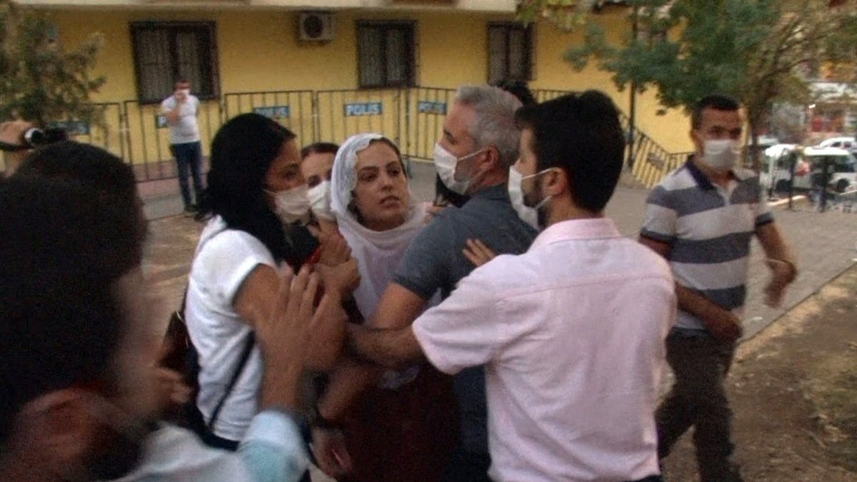 Ailelere hakaret eden HDP'li milletvekili hakkında suç duyurusu