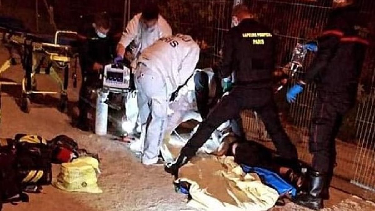 Paris'te başörtülü 2 kadına bıçaklı saldırı