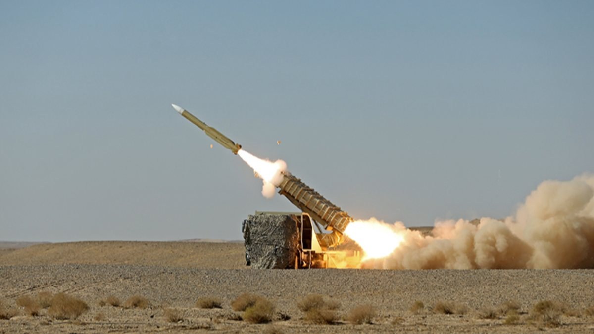 İran, geniş çaplı hava savunma tatbikatı başlattı