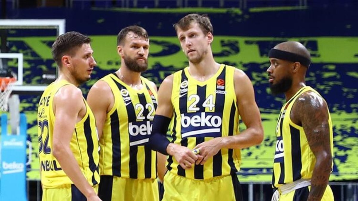 Fenerbahçe Beko, OPAP'a 82-68 yenildi