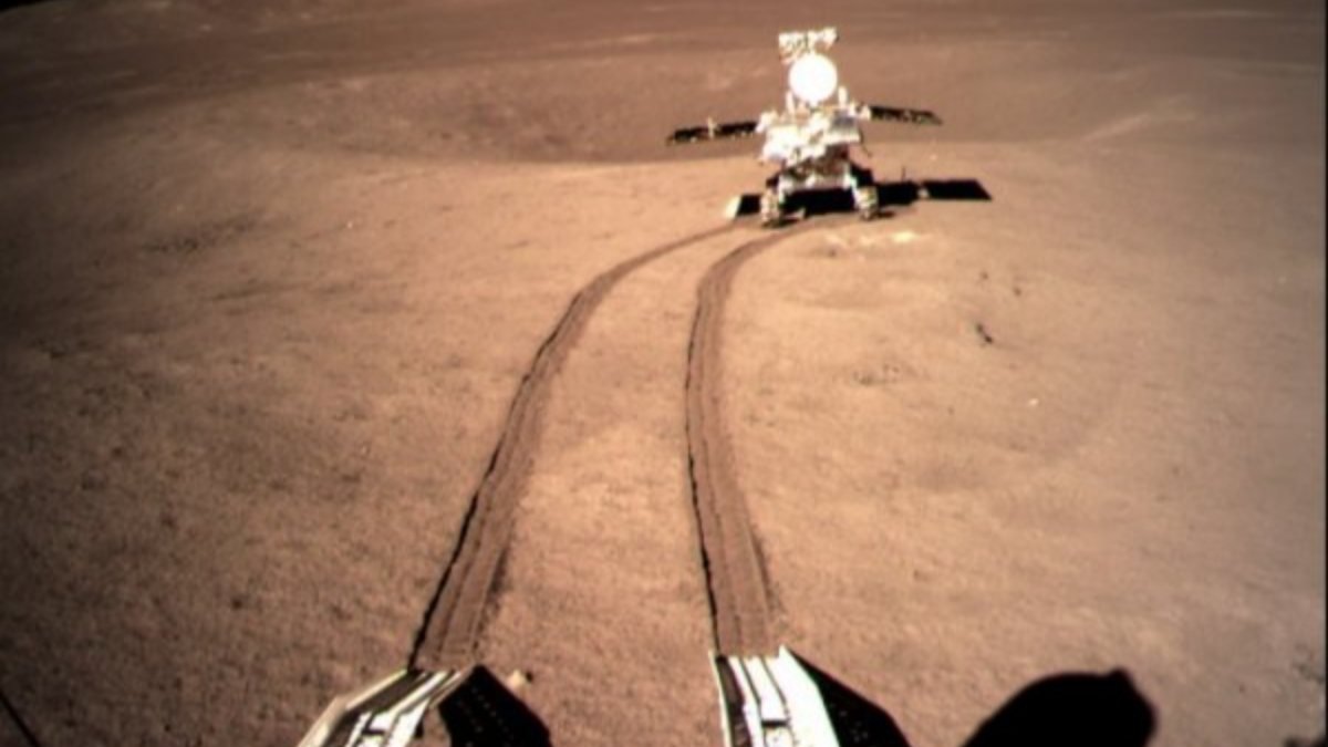Çin'in Ay'a gönderdiği araç, 600 günde 566 metre yol katetti