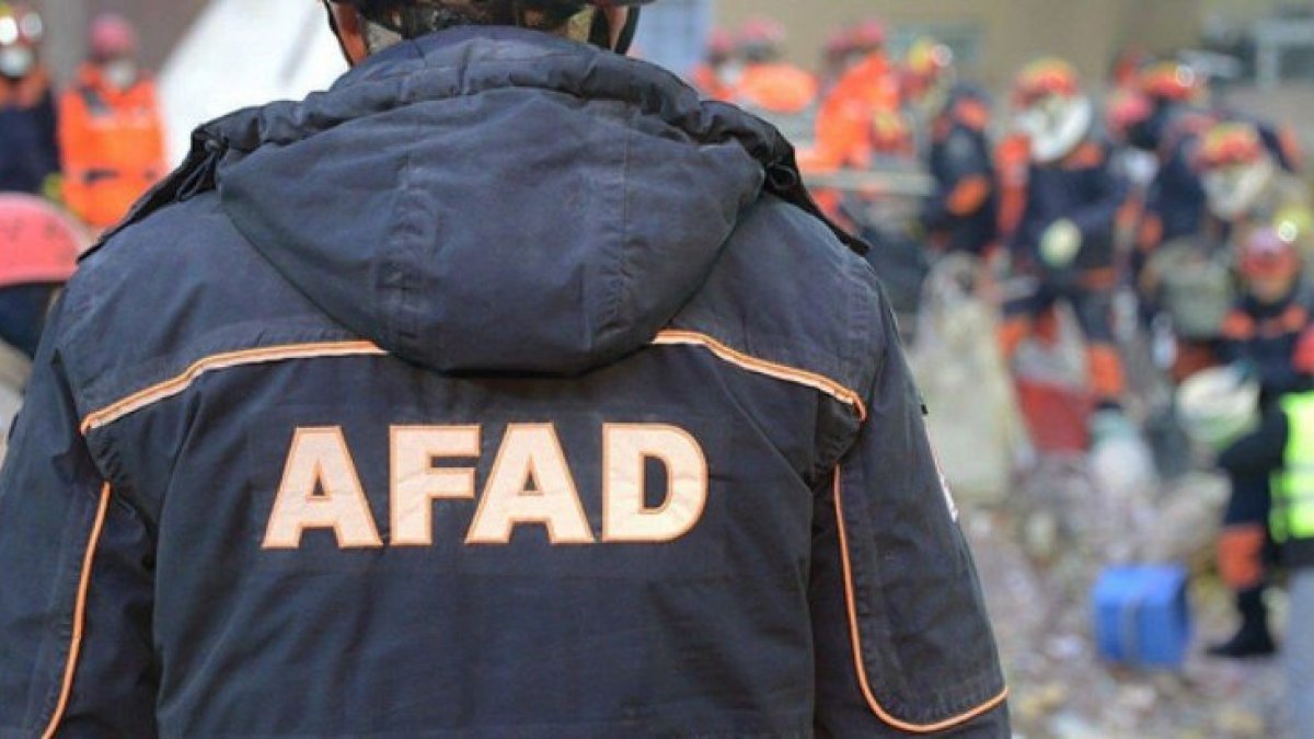 AFAD'dan kritik uyarı: Hasarlı binalara girmeyin