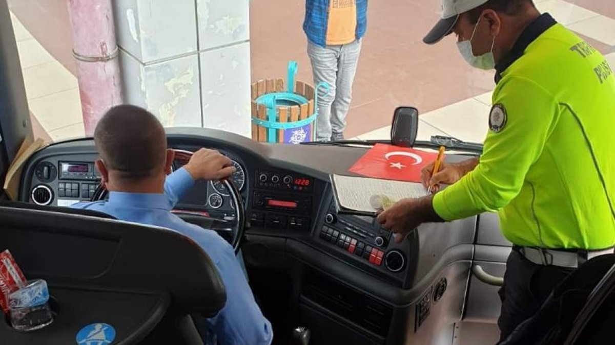 Aydın'da karantinayı delen şoförler yakalandı
