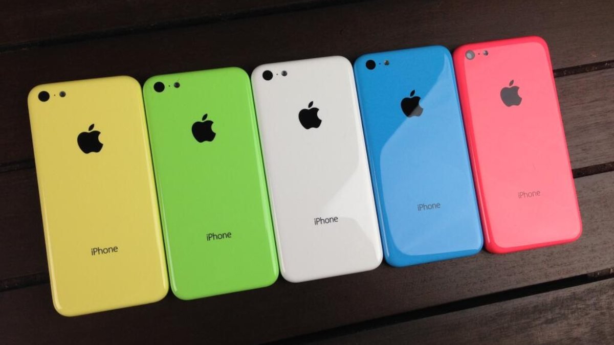 Apple, iPhone 5C modelinin fişini çekiyor