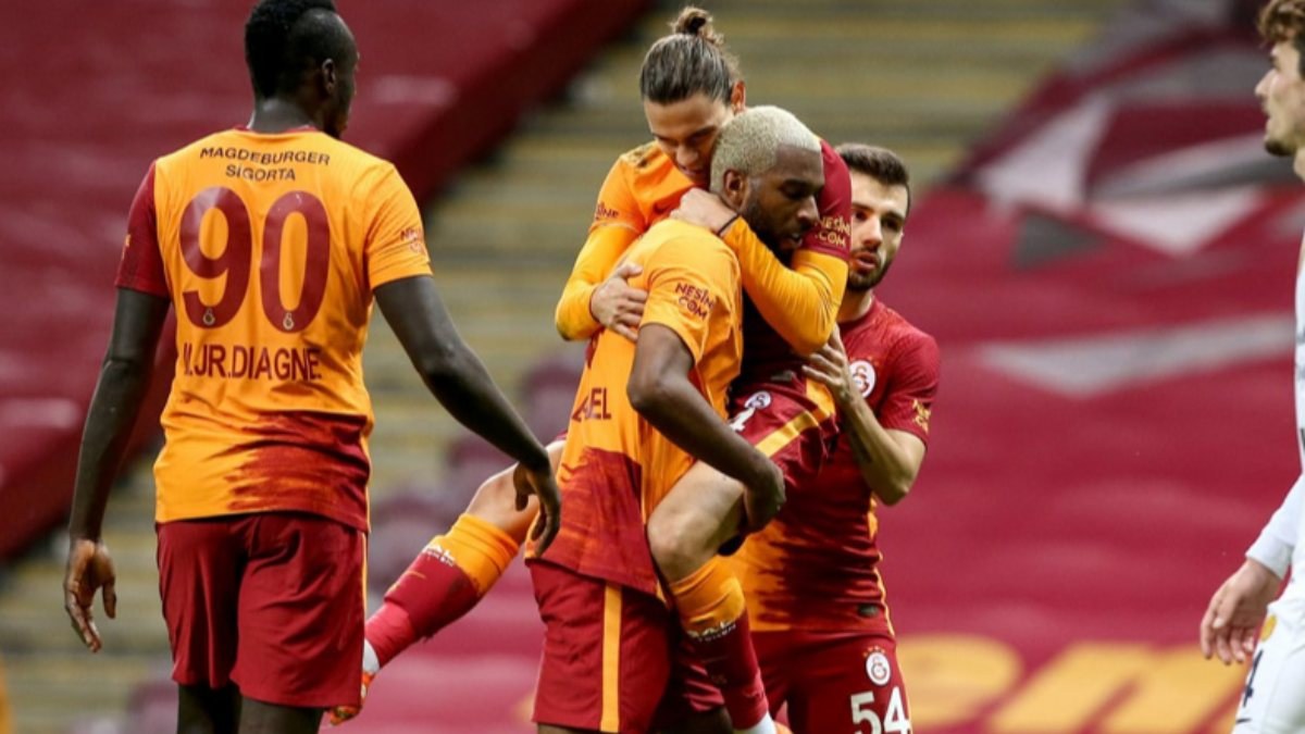 Sivasspor-Galatasaray maçının ilk 11'leri