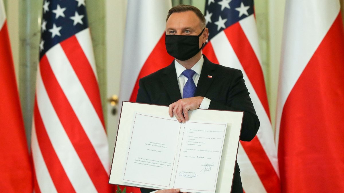 Polonya Devlet Başkanı Duda, ABD ile imzalanan savunma anlaşmasını onay verdi