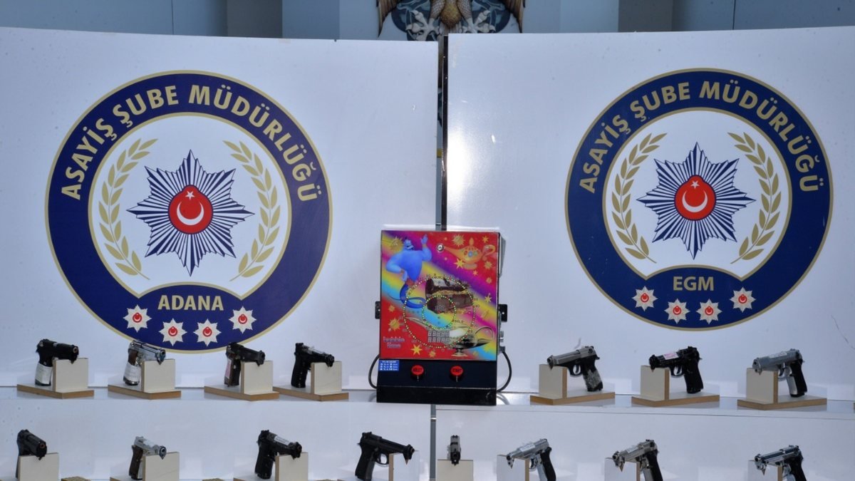 Adana'da 80 adet ruhsatsız silah ele geçirildi