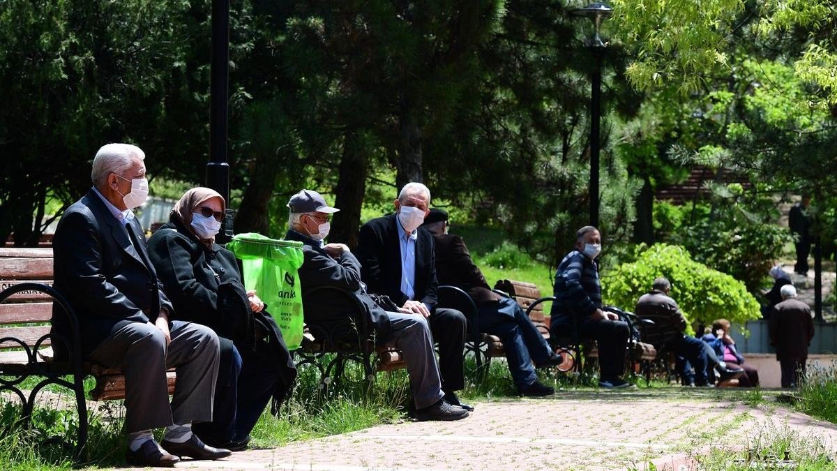 Ankara'da 65 yaş üstü vatandaşların sokağa çıkmalarına kısıtlama geldi