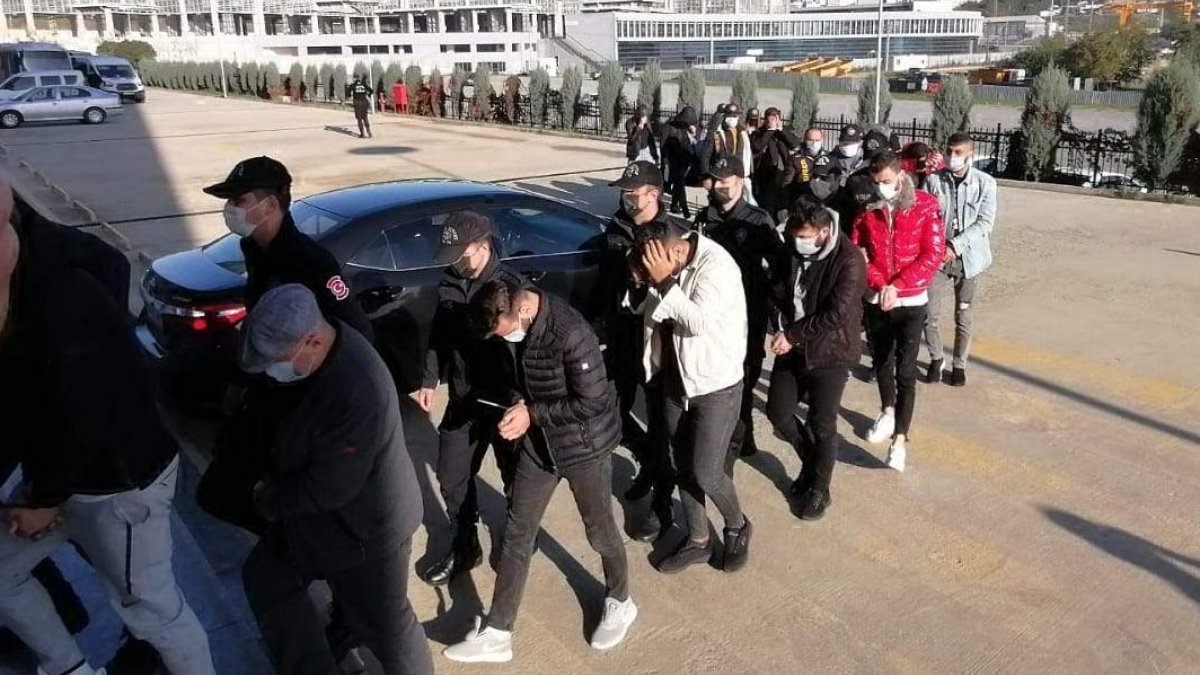 Kocaeli’de sahte alışveriş sitesi dolandırıcılığına 16 tutuklama