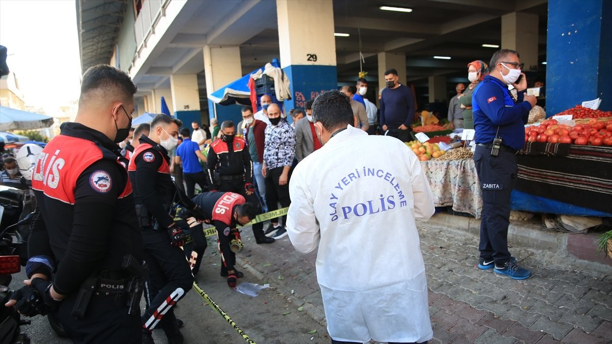 Antalya'da pazarcı esnafı arasında silahlı kavga: 4 yaralı