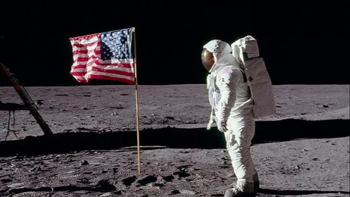 Neil Armstrong ve Buzz Aldrin'in Ay fotoğrafları açık artırmaya çıktı