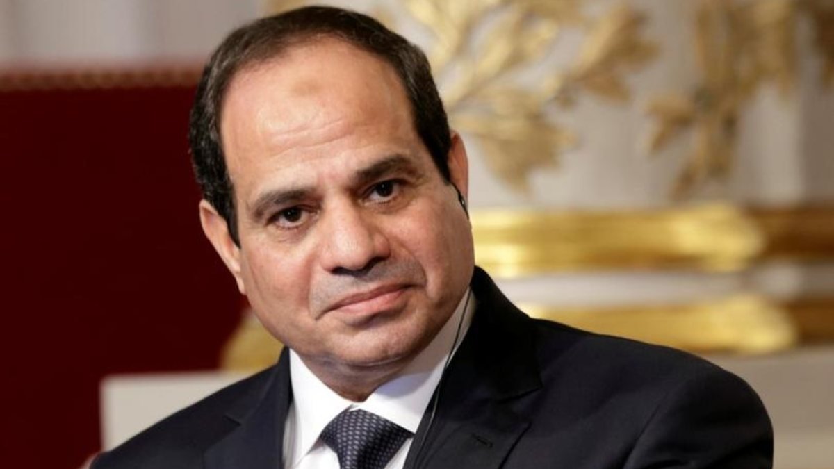 Sisi, koronavirüsle mücadele yerine ordunun harcamalarını önceliyor