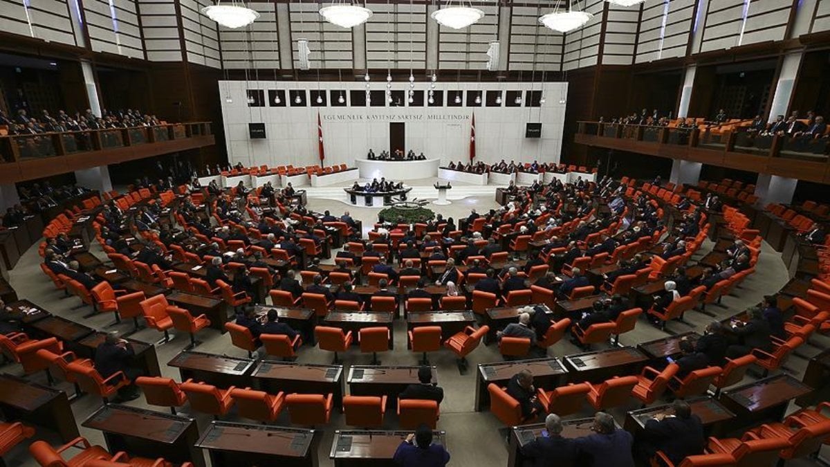 Deprem için kurulan Meclis Araştırması Komisyonu'na üye seçimi yapıldı