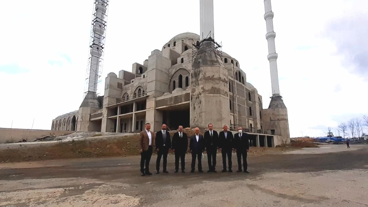 Erdoğan Bayraktar'ın yaptırdığı camide sona doğru