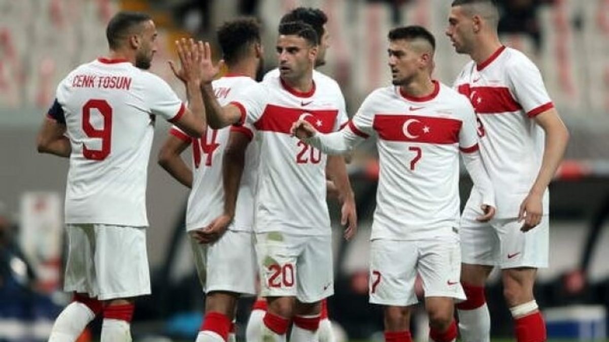Türkiye-Rusya maçının muhtemel 11'leri