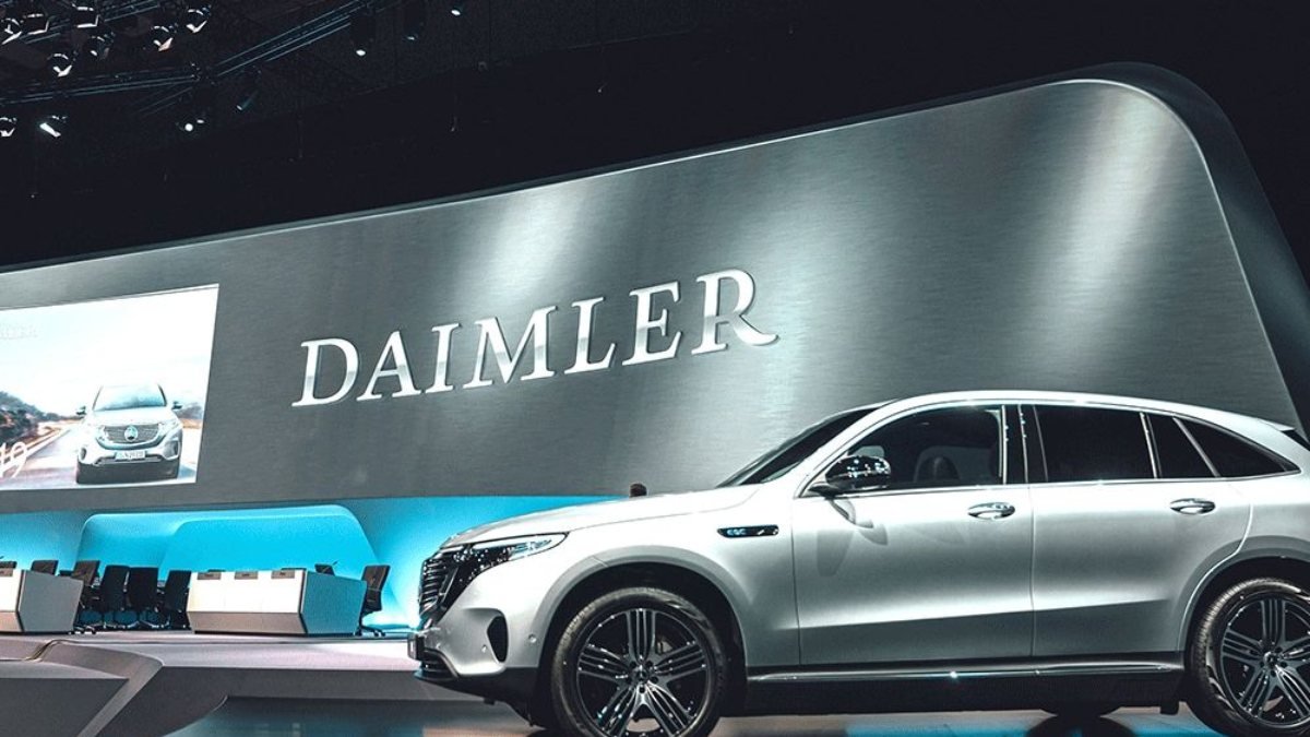 Daimler, küçülmeye giderek elektrikli araçlara odaklanacak