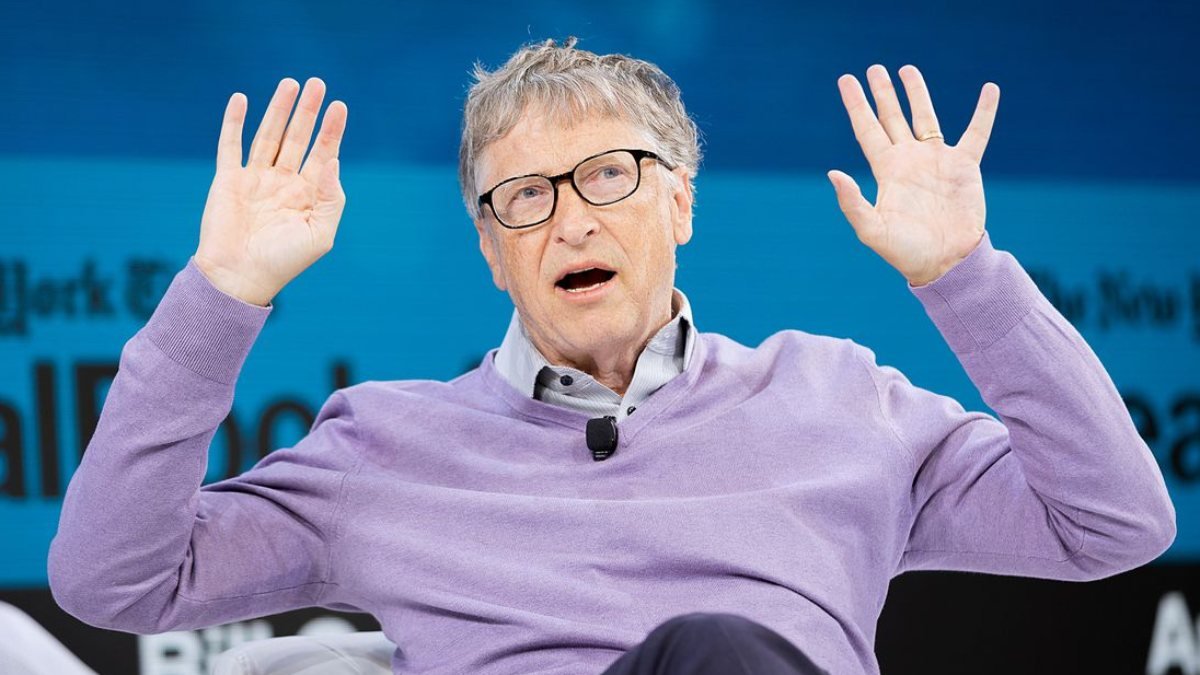 Bill Gates, maske takmayanları nüdistlere benzetti