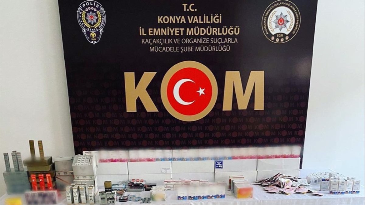 Konya polisi 692 bin 476 kaçak tıbbi ilaç ele geçirdi