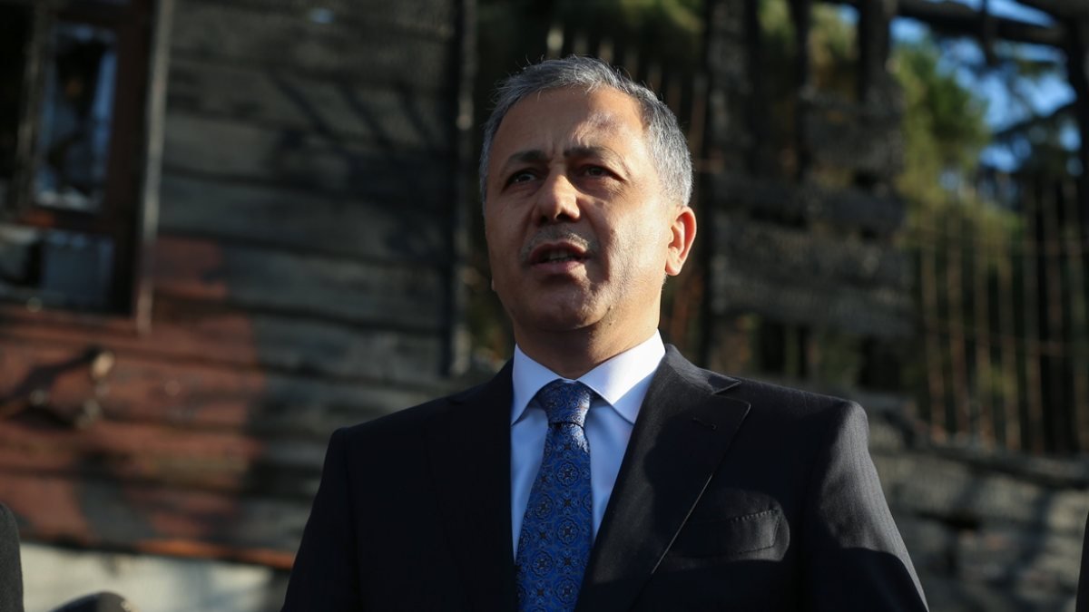 Ali Yerlikaya: Vaniköy Camii'nin restorasyonu 2 yılda tamamlanacak