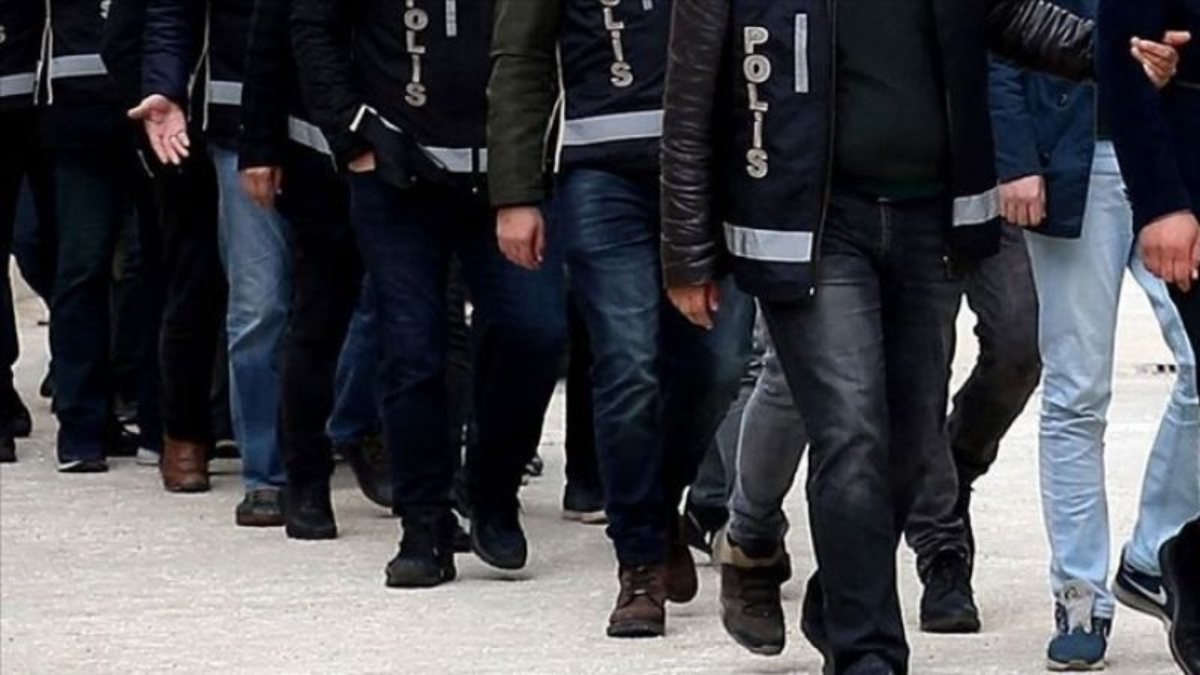 FETÖ'nün jandarma yapılanması kapsamında gözaltına alınan 21 şüpheli tutuklandı
