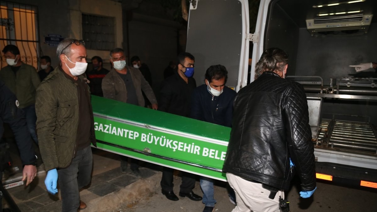 Gaziantep'te kayıp kişinin cesedi, merdiven altında bulundu