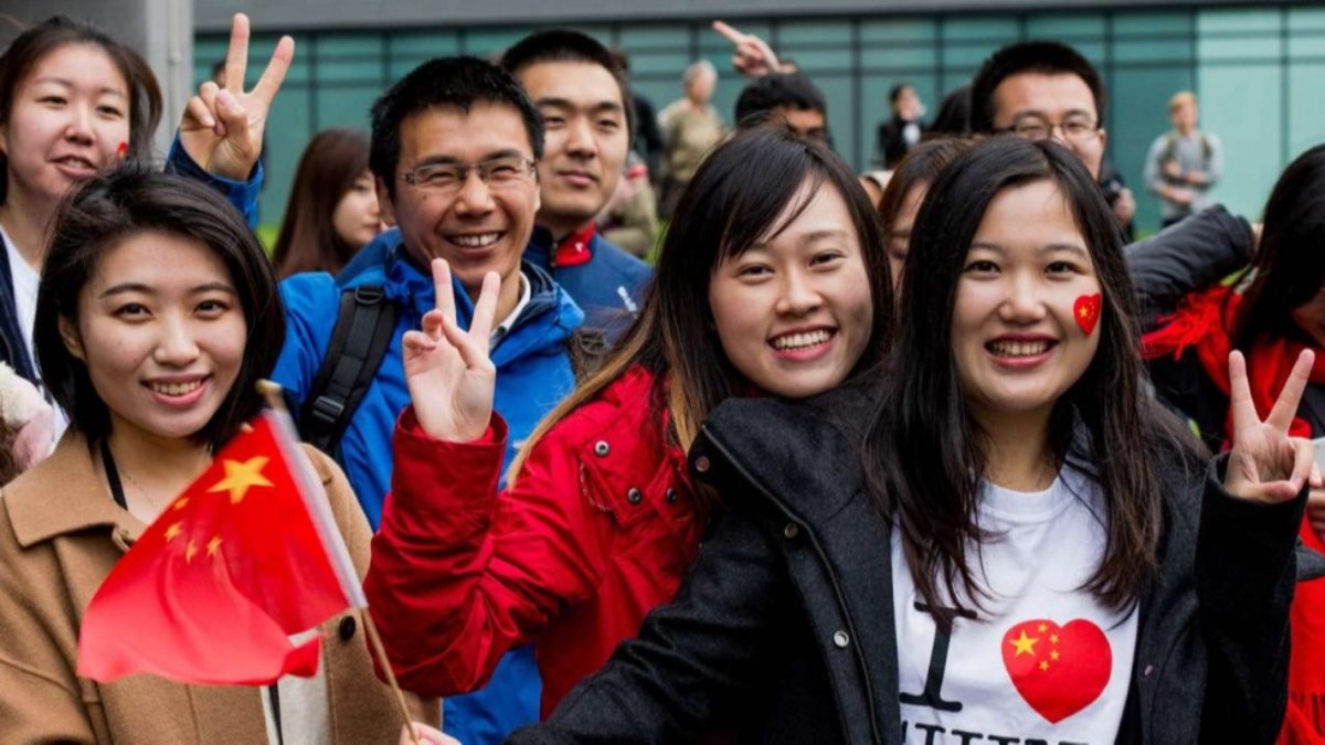 Çin'de yapılan ankette gençlerin romantik ilişkiye sıcak bakmadığı ortaya çıktı