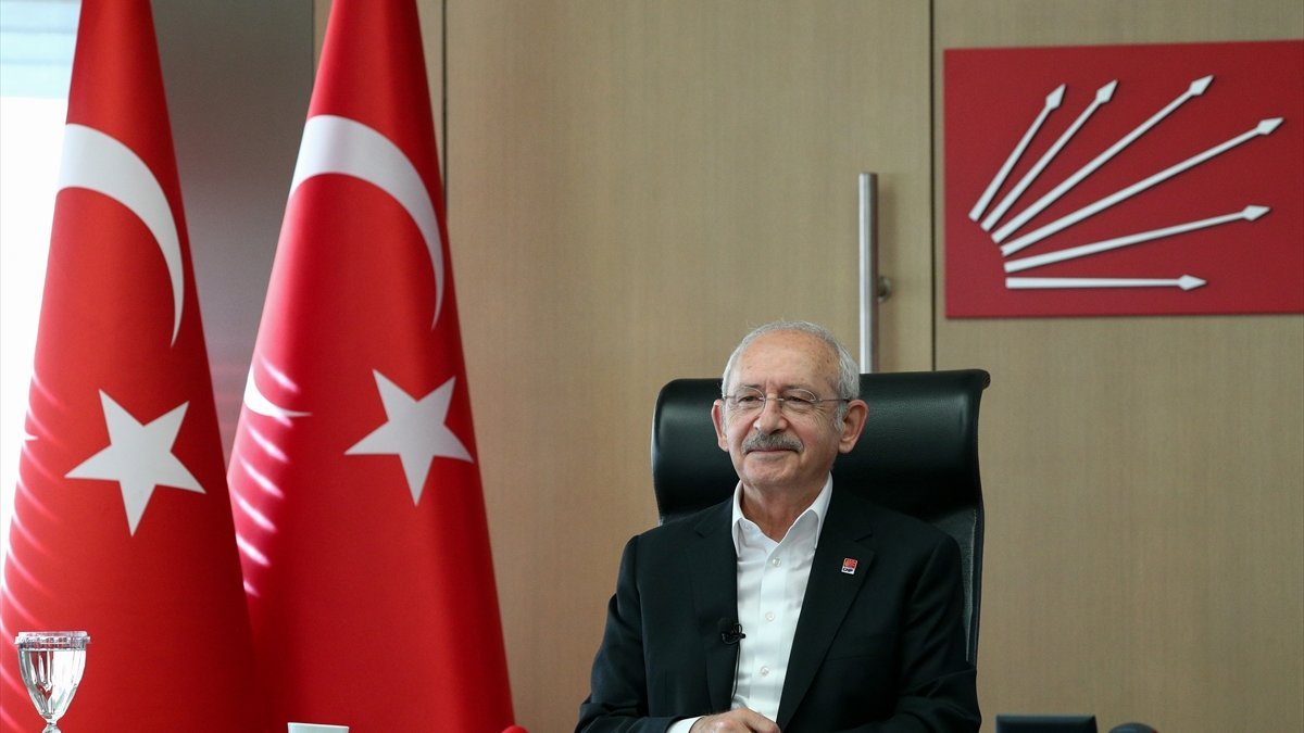 Kılıçdaroğlu: Öğretmenliği devlet memurluğundan ayırmalıyız
