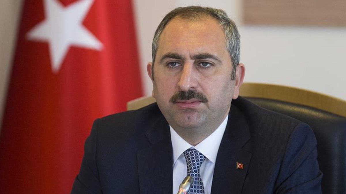 Abdulhamit Gül: Türk yargısı, darbeci hainlerden hesap sormaya devam ediyor
