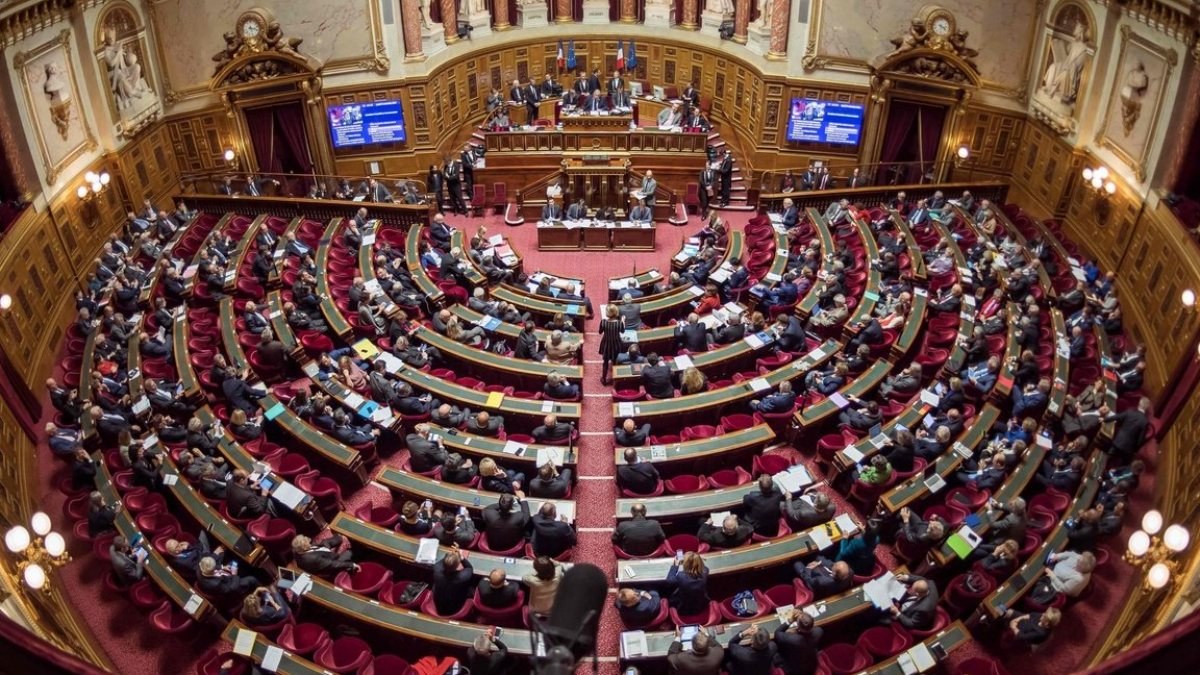 Fransa Senatosu, sözde 'Dağlık Karabağ Cumhuriyeti'ni tanıdı