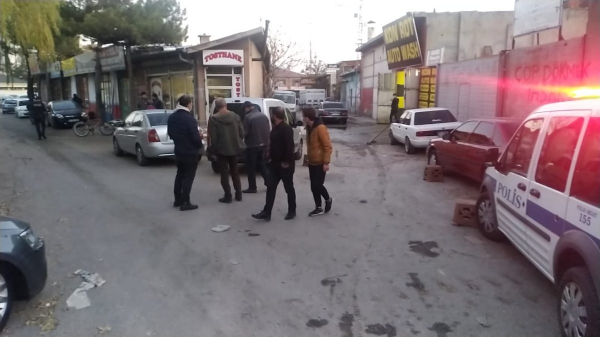 Konya'da oto yıkama dükkanında silahlı kavga
