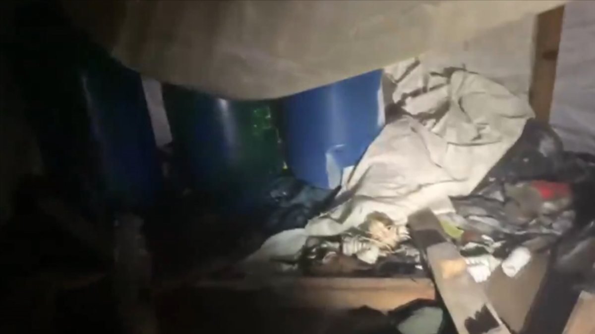 Hakurk'ta PKK'ya ait 8 odalı mağara imha edildi