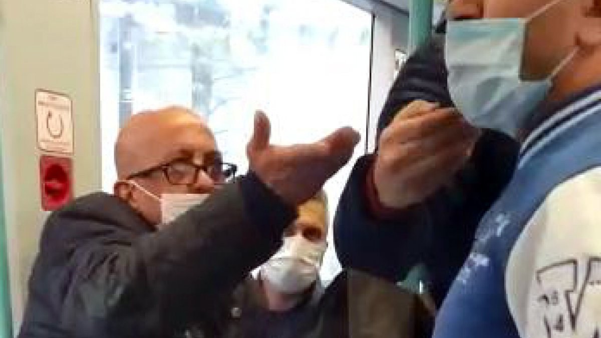 İstanbul'da tramvayda maske tartışması