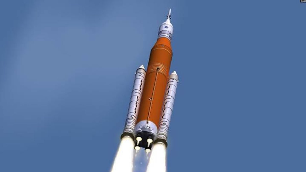 İnsanları Ay ve Mars'a taşıyacak SLS roketinin birleştirme süreci başladı