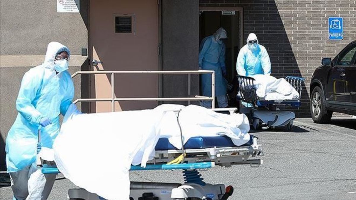 Almanya'da 590 kişi koronavirüsten hayatını kaybetti