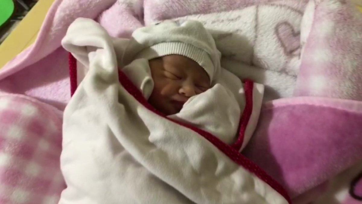Samsun'da tuvalete bırakılan bebek devlet korumasına alındı