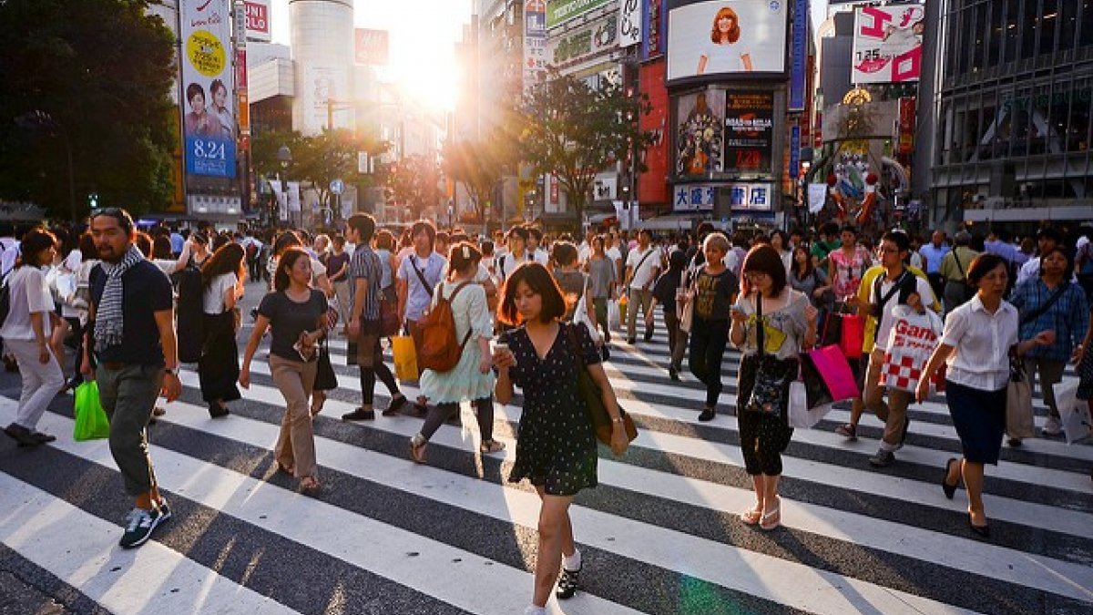 Doğum oranı düşen Japonya, flört uygulamalarından yardım alacak