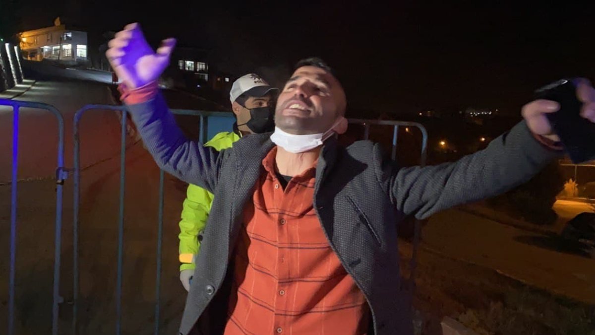 Karabük'te ceza yiyen alkollü sürücü, türkü söyledi