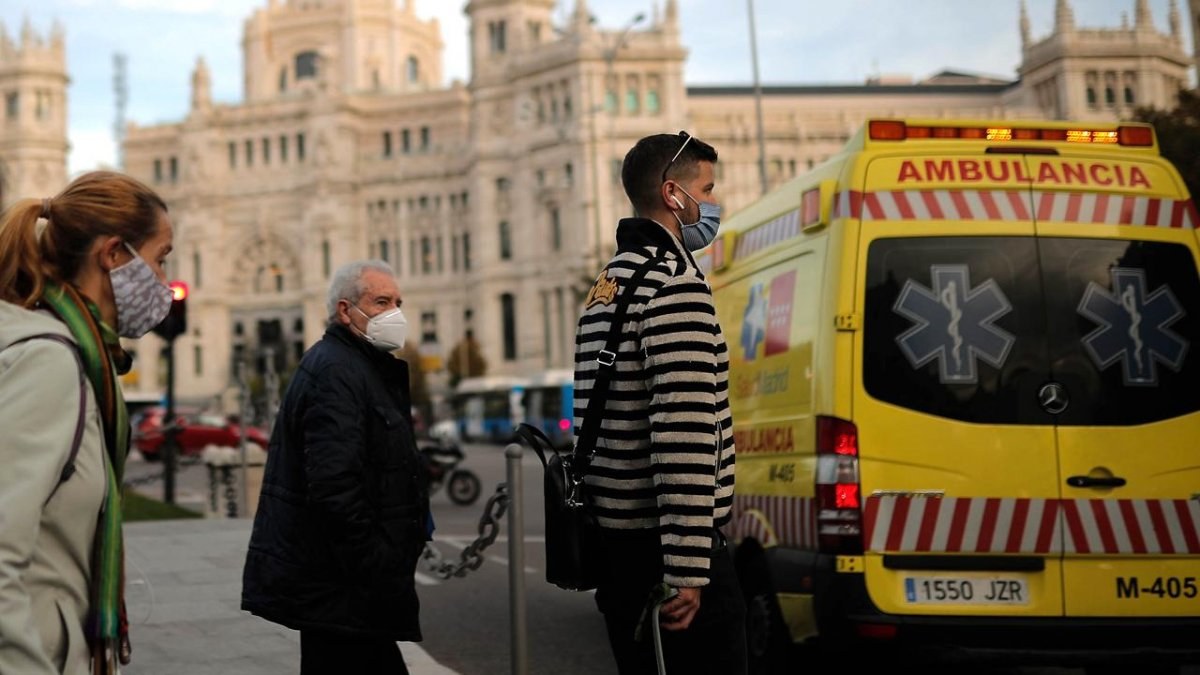 İtalya’da son 24 saatte koronavirüs kaynaklı 553 ölüm