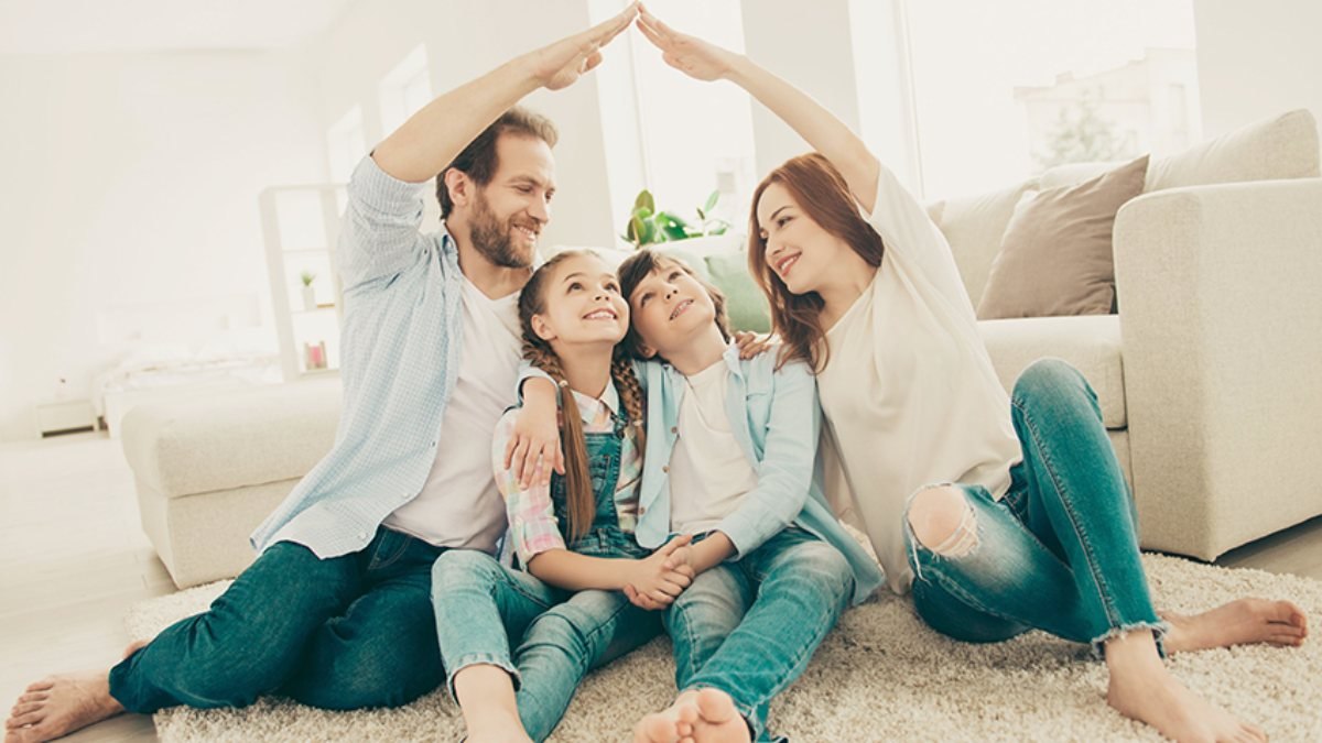 Koruyucu aile nedir? Koruyucu aile olma şartları nelerdir? Koruyucu aile başvurusu nasıl yapılır?