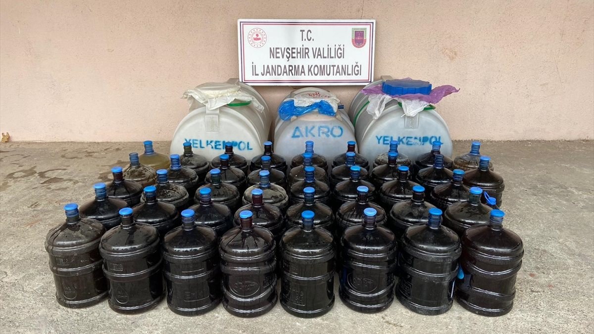 Nevşehir'de 2 bin litre kaçak şarap ele geçirildi
