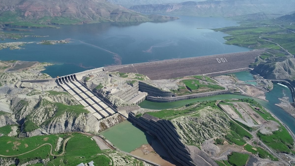 Ilısu Barajı'nda tam kapasiteyle elektrik üretimi başladı