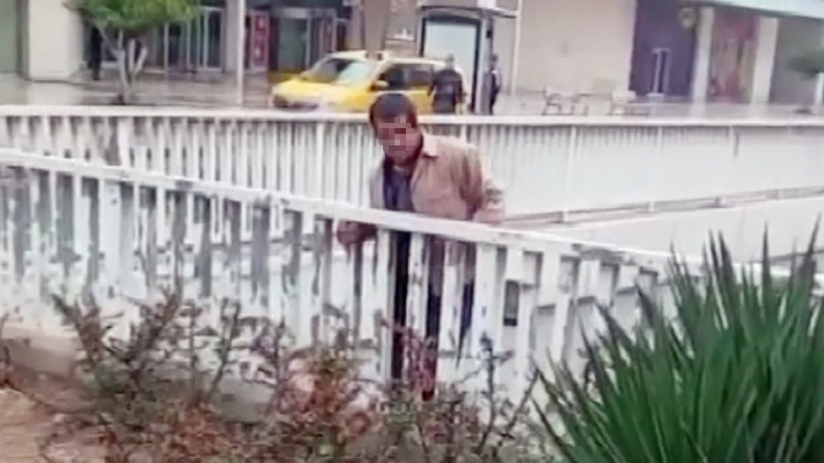 Antalya'da köprüden atlamak isteyen adamı çay teklifiyle ikna etti