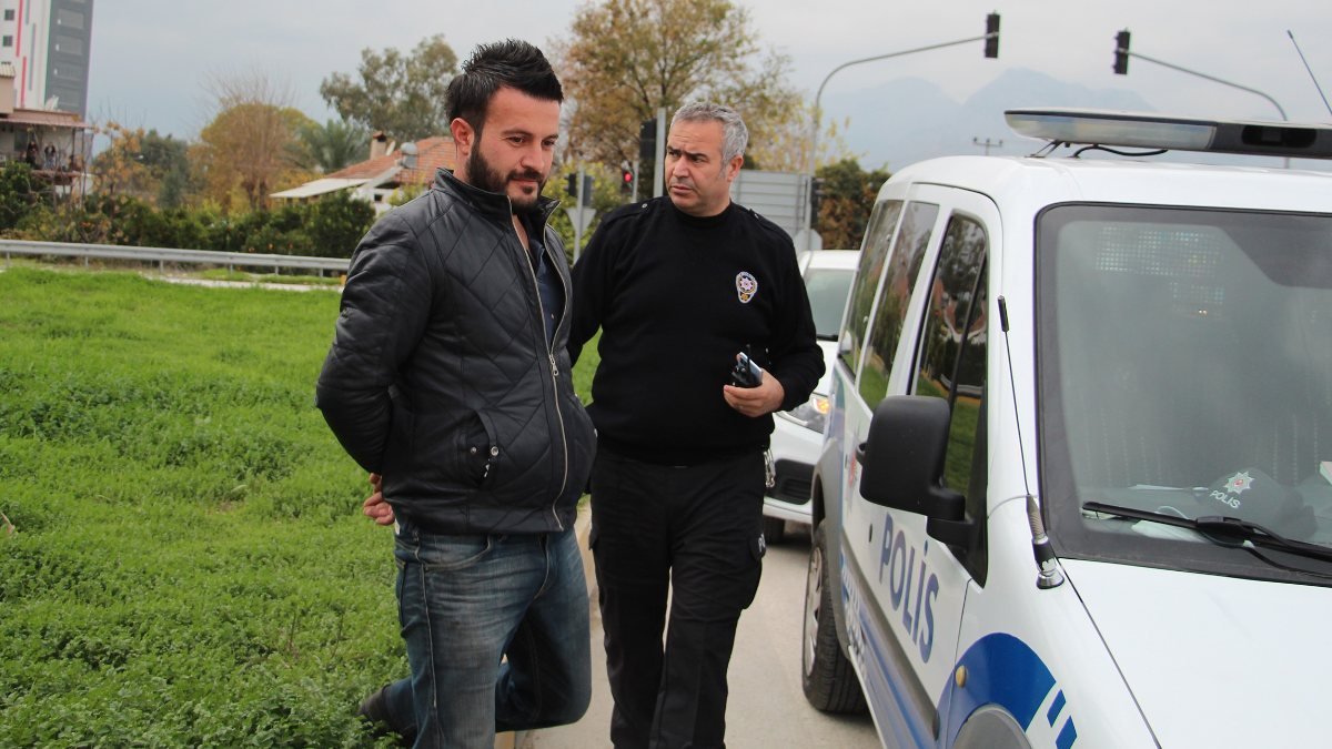 Antalya'da alkollü yakalanan sürücüden polise: Ben de memur çocuğuyum
