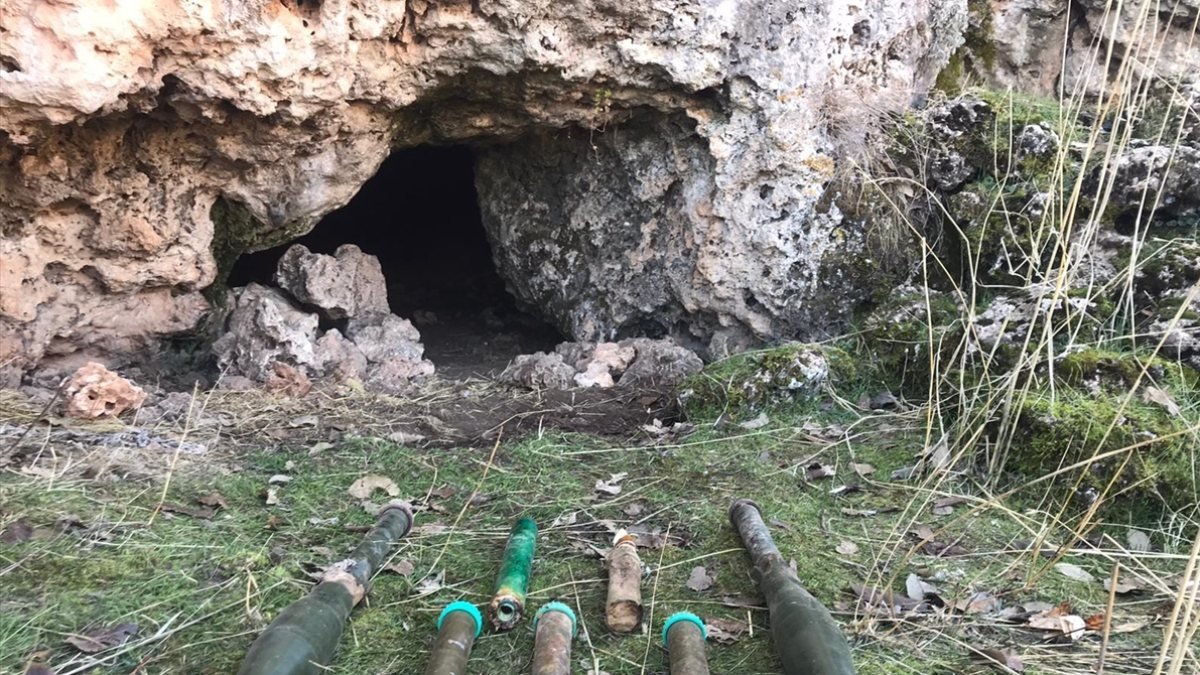 Mardin'de PKK'ya ait roketatar mühimmatları ele geçirildi