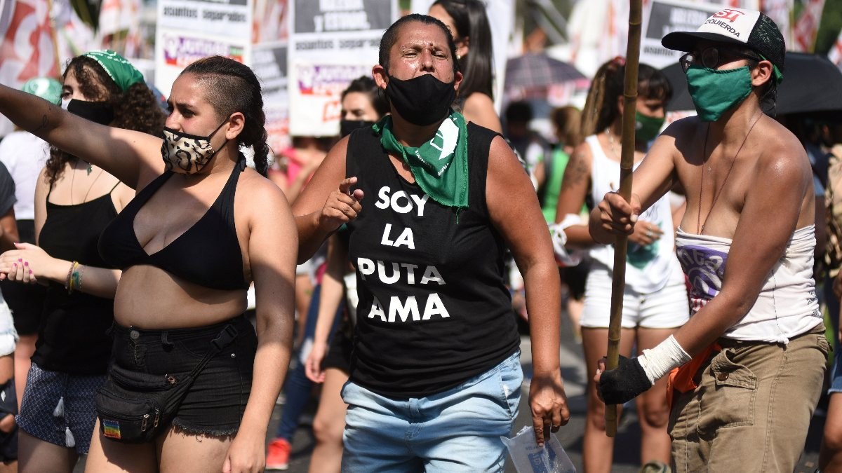 Arjantin'de kürtaj karşıtı ve yanlısı gösteri