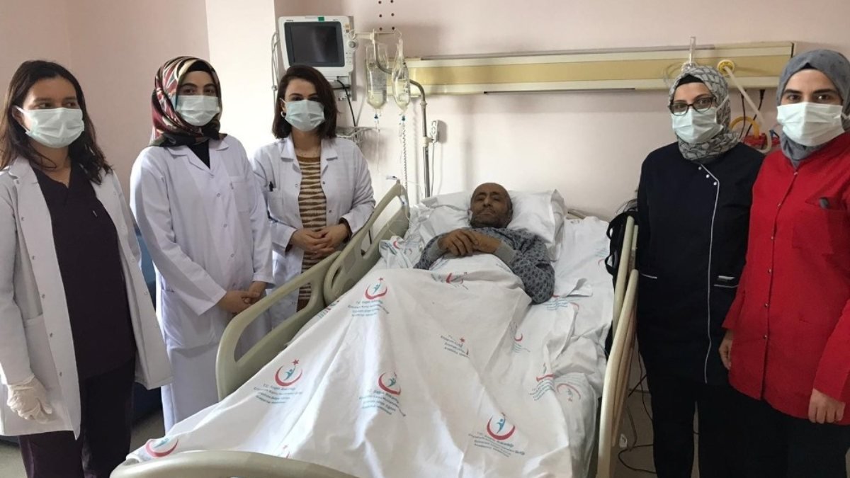 Erzurum'da korona hastası 155 gün sonra yoğun bakımdan çıktı