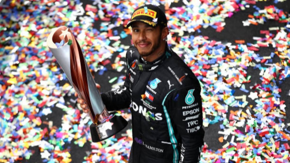 F1 Şampiyonu Lewis Hamilton şövalye oldu
