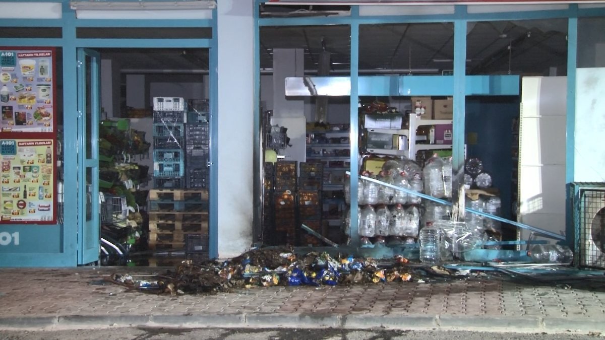 Arnavutköy'de bir markete EYP'li saldırı düzenlendi