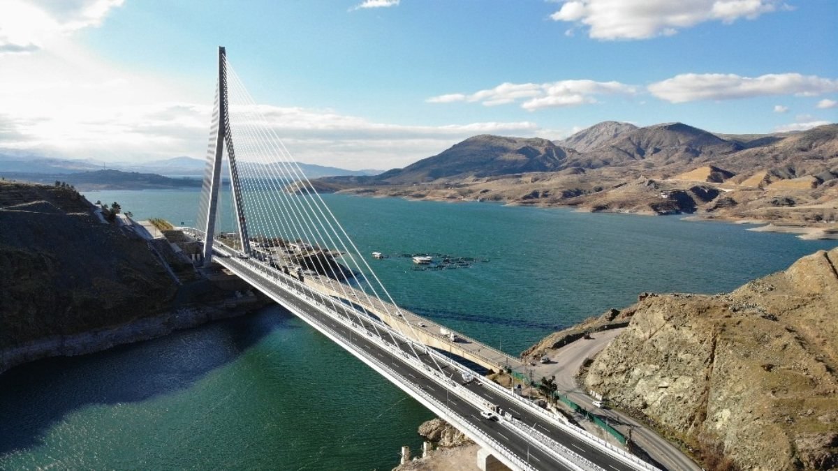 16 ili bağlayan yeni 'Kömürhan Köprüsü ve Bağlantı Tüneli' yarın açılıyor